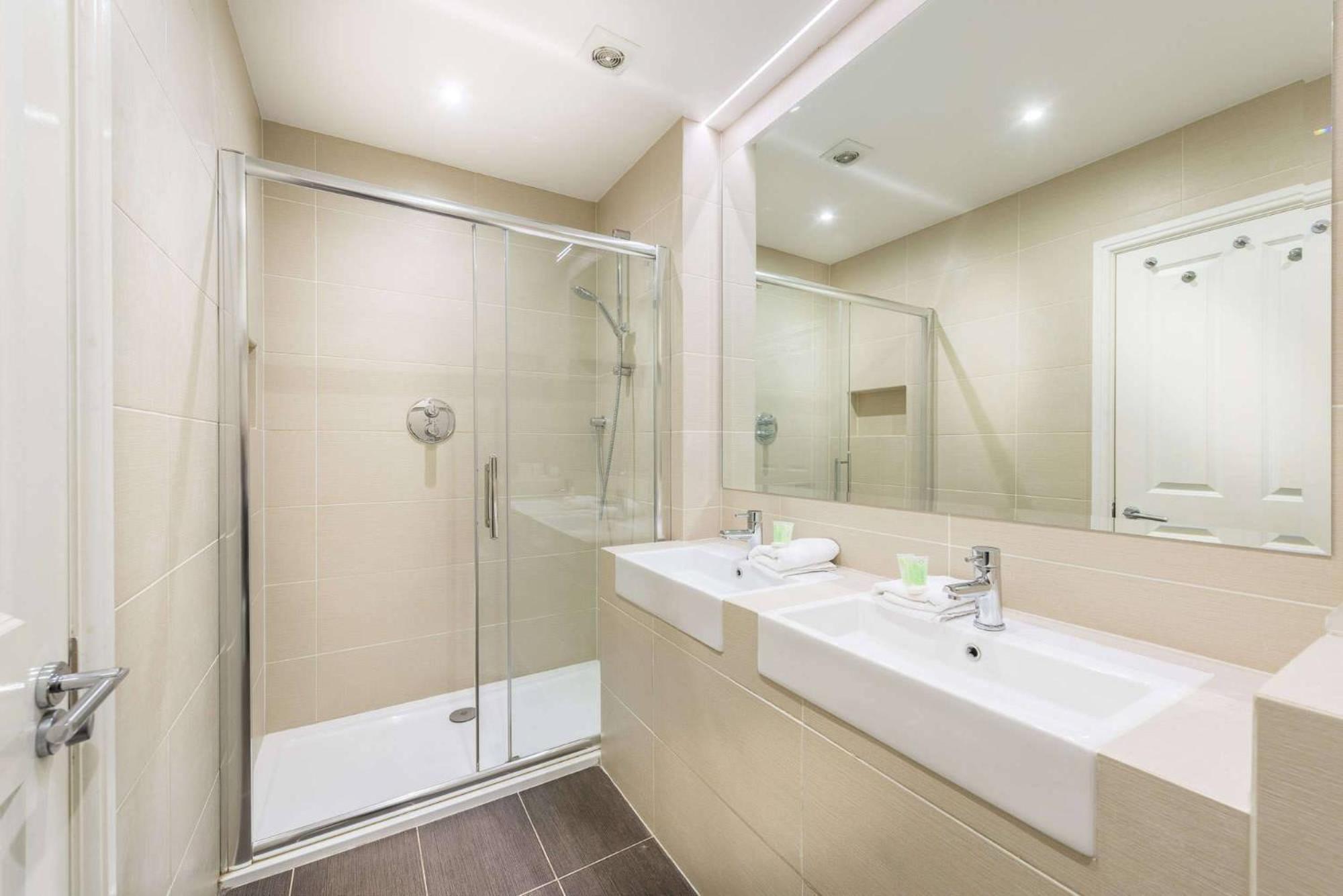 Athena Hotel 3*