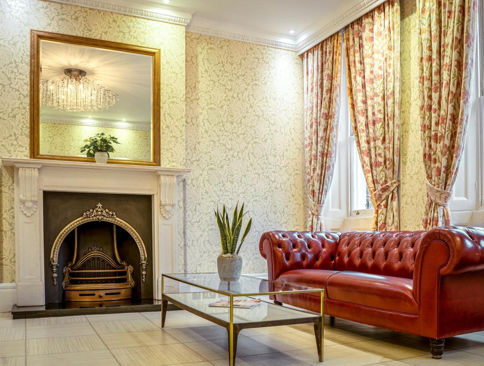 Hotel Athena 3*