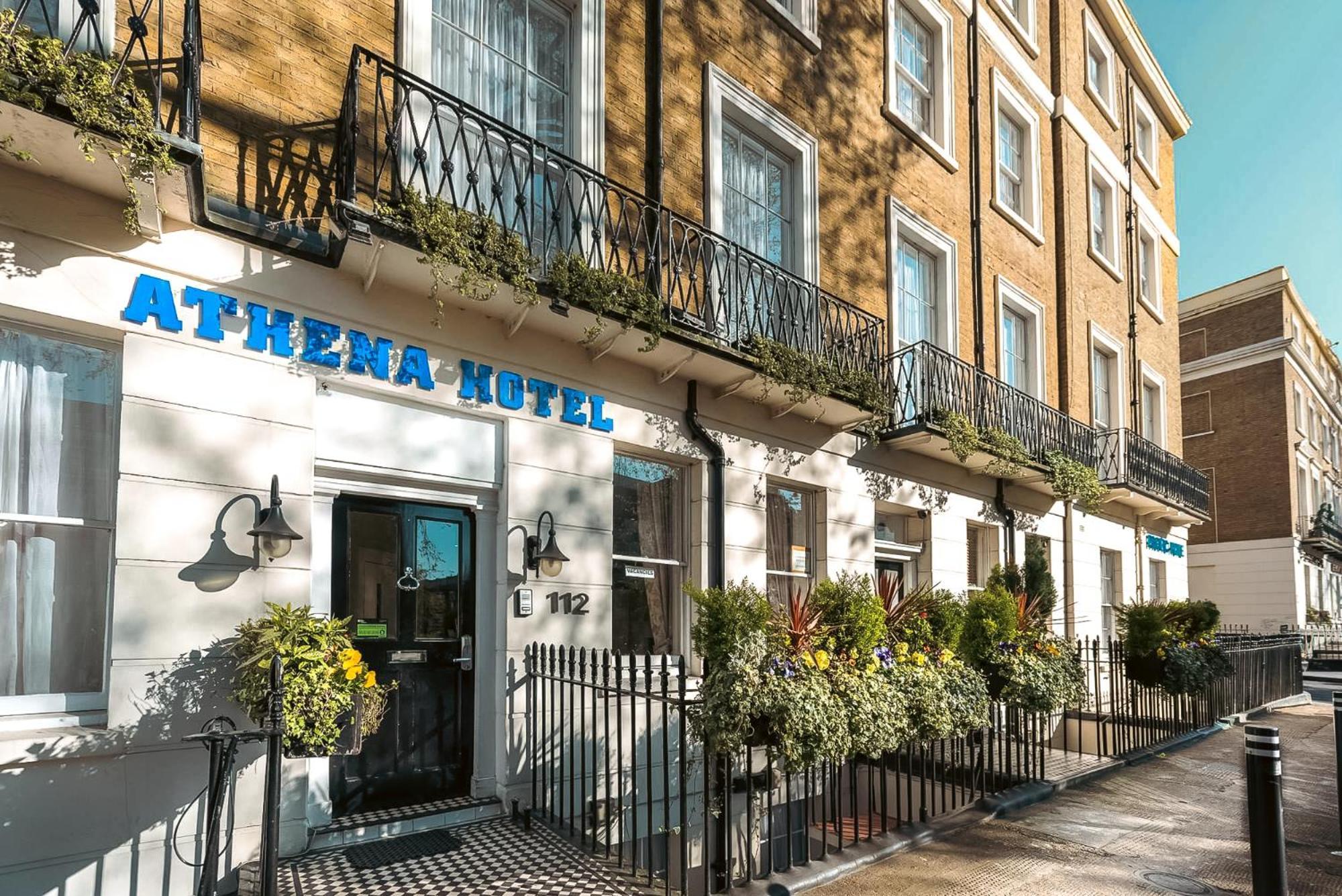 Hotel Athena 3*