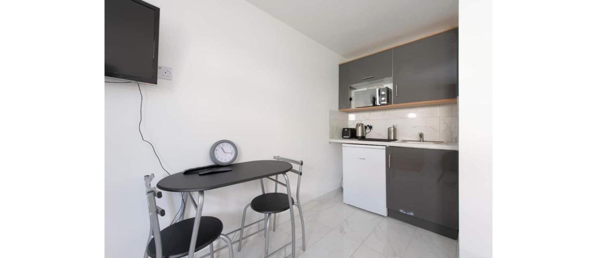 Apartamento Newly Renovated Cozy In North Londres