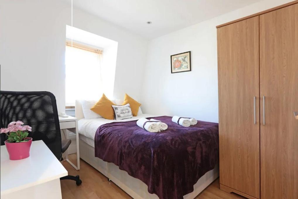Accommodatie bij particulieren Lovely Private Bedrooms In Euston Station - 121 Londen
