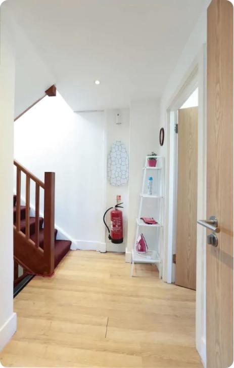 Lovely Private Bedrooms In Euston Station - 121 Accommodatie bij particulieren Londen