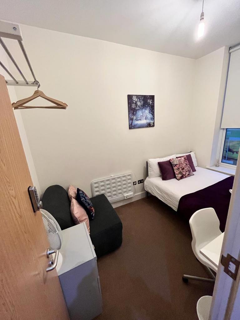 Metropolitan Coziness Private Bedrooms In Euston Station 161 Londres