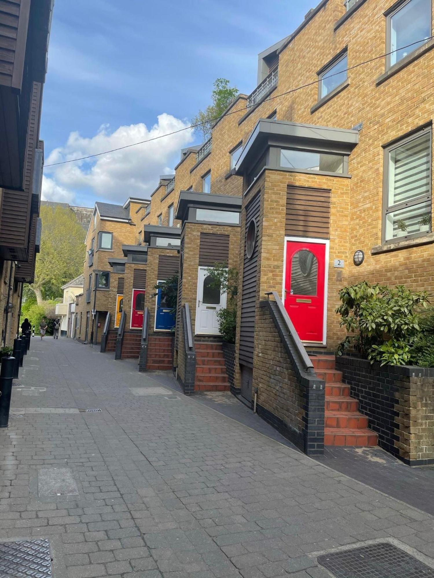 Greenwich With A River View & Balcony Near The 02 Arena & North Greenwich With Free Wifi & Fast Links Into Apartamento Londres