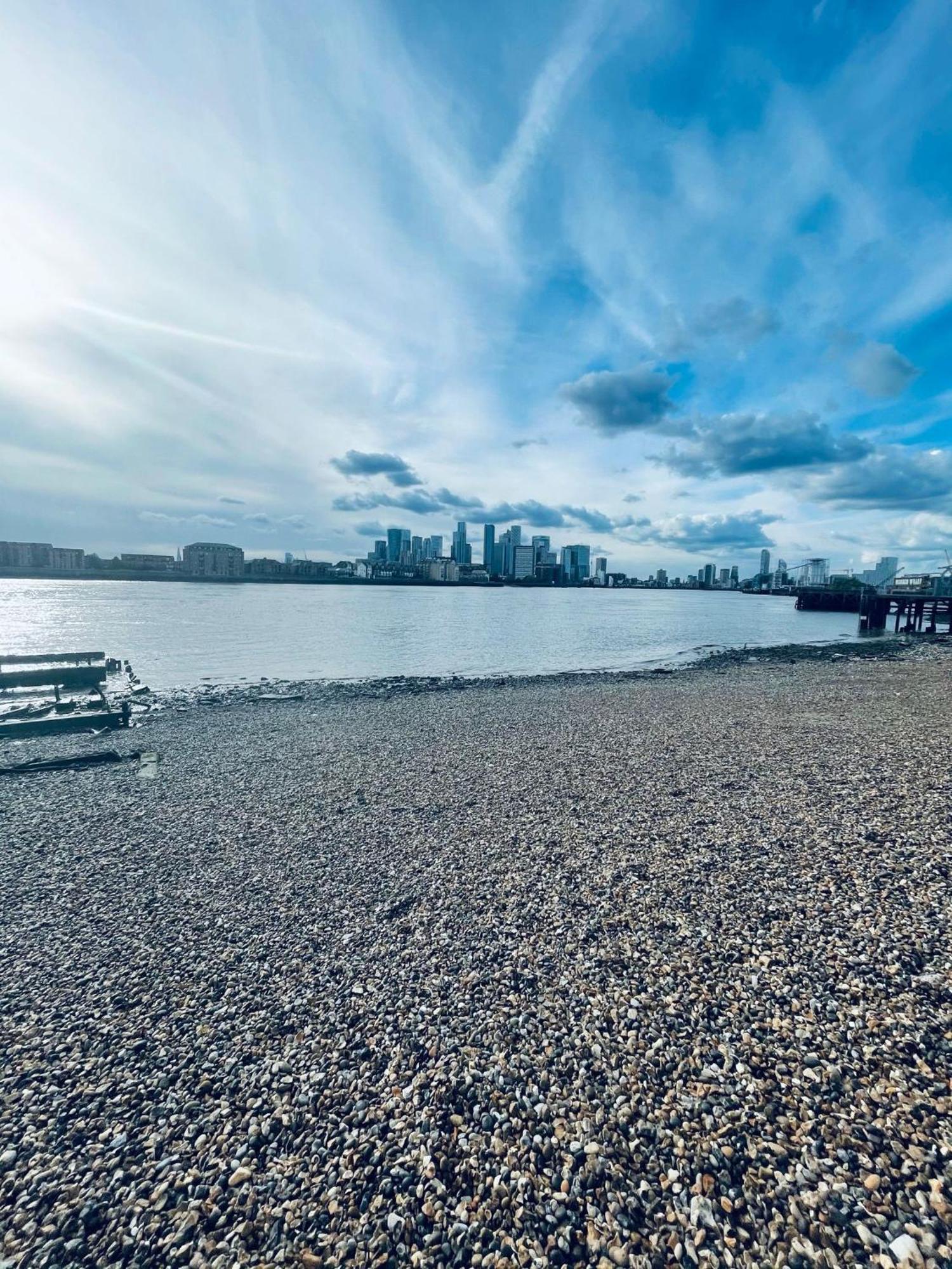 Greenwich With A River View & Balcony Near The 02 Arena & North Greenwich With Free Wifi & Fast Links Into Apartamento
