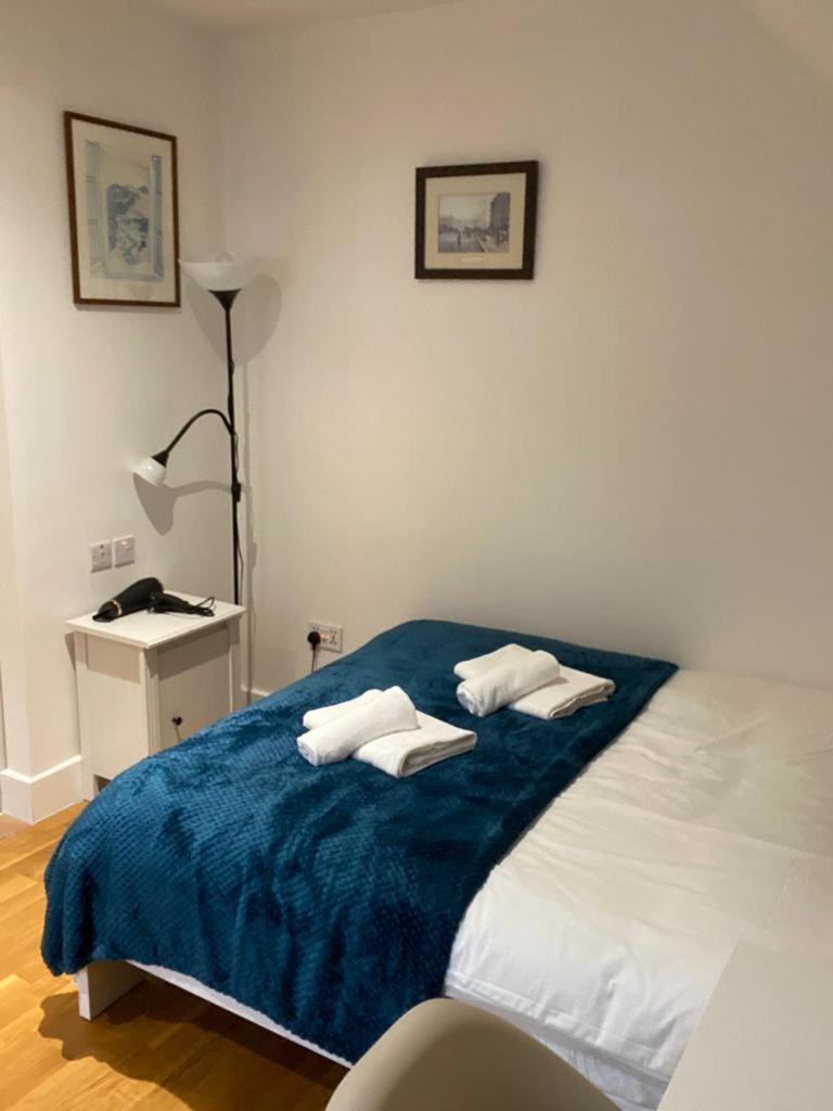 Private In Euston, *