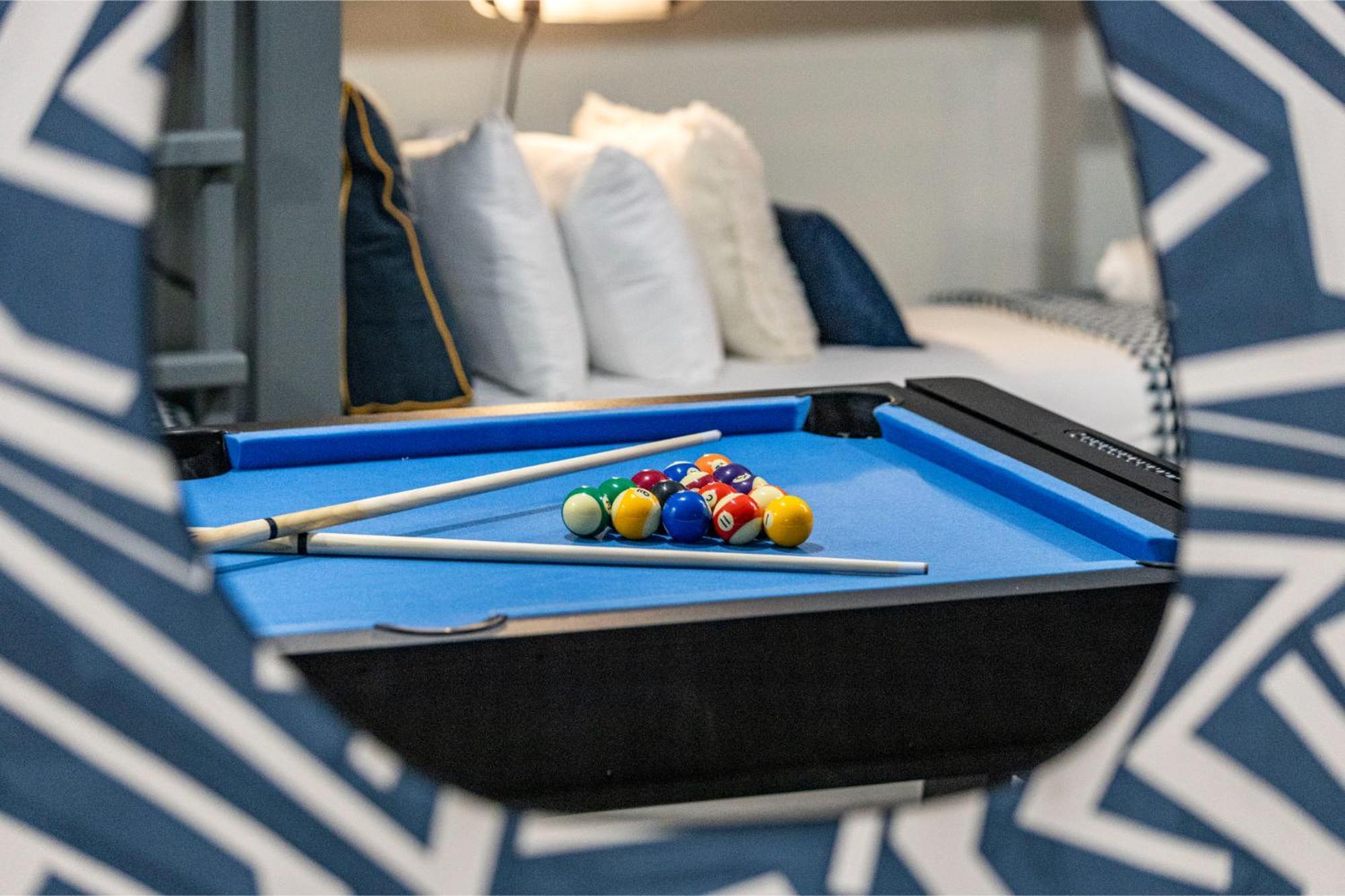 Apartment Modern & Funky 3-br Duplex With Games & Sauna