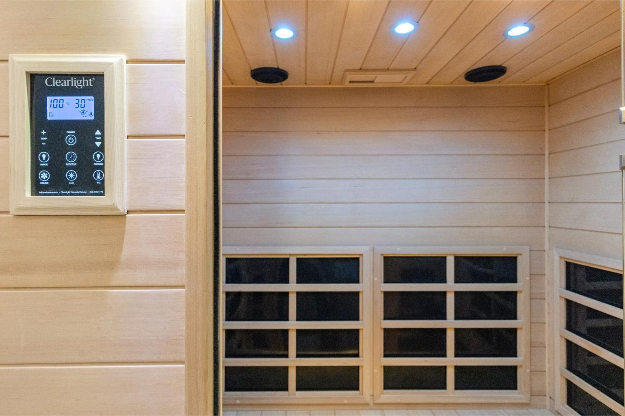 Apartment Modern & Funky 3-br Duplex With Games & Sauna