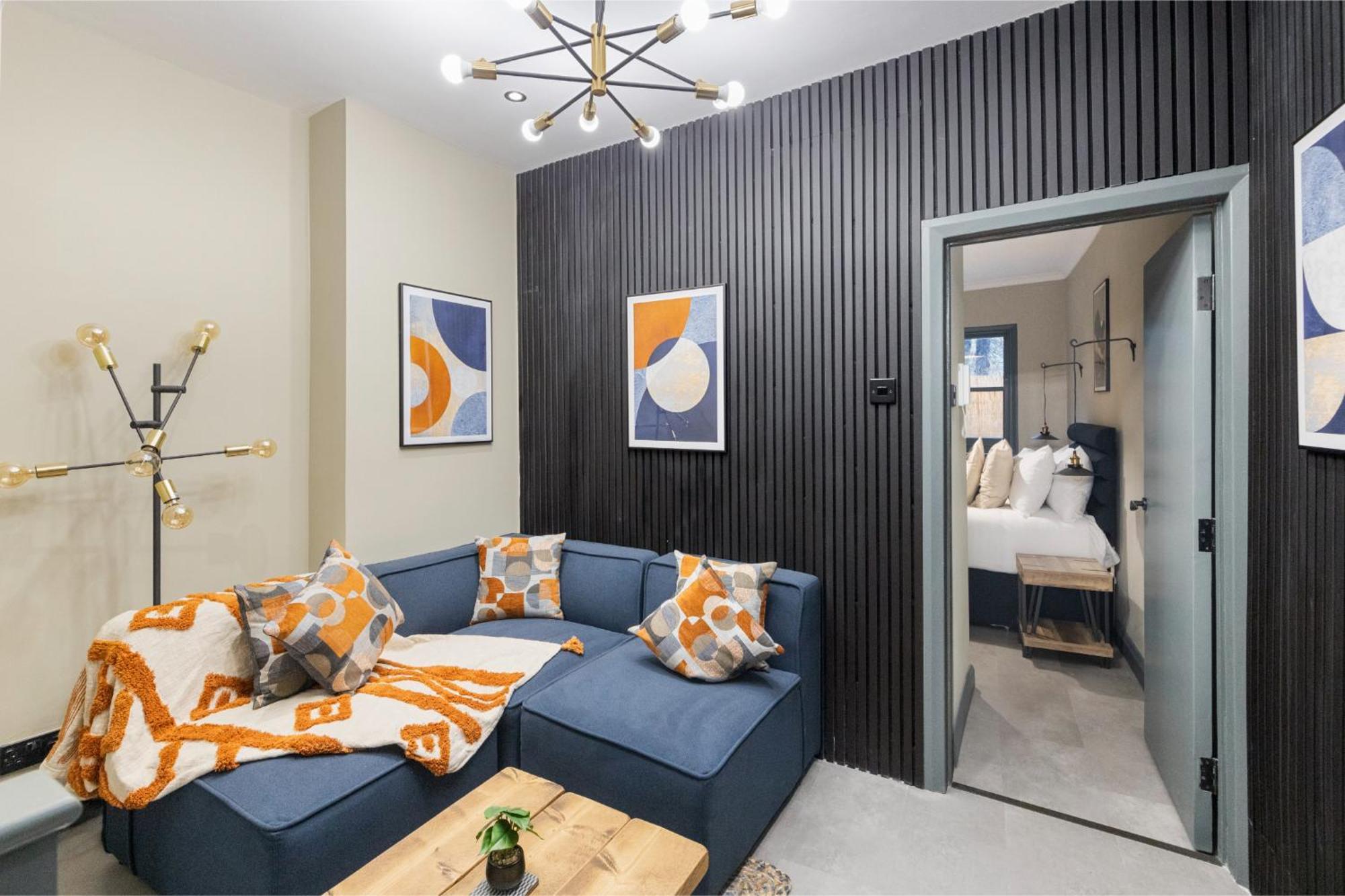 Modern & Funky 3-br Duplex With Games & Sauna Apartment London