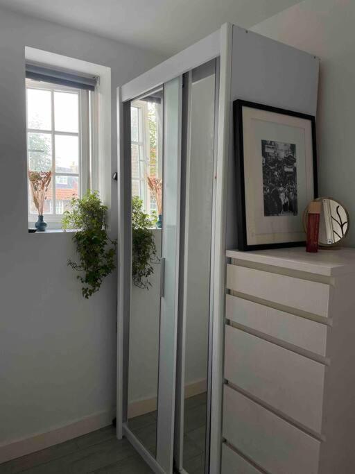 Apartamento One Bedroom Putney Village Flat *