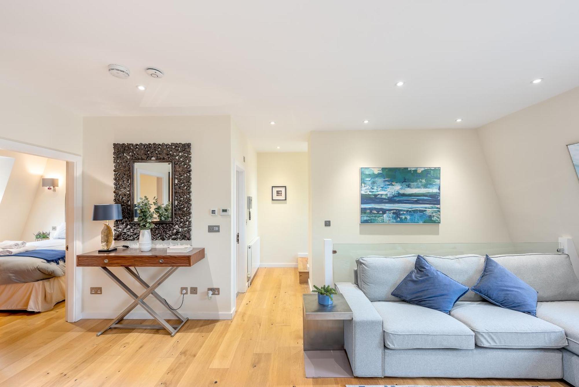 Moments From Hyde Park & Notting Hill With Free Luggage Storage And Washing Machine
