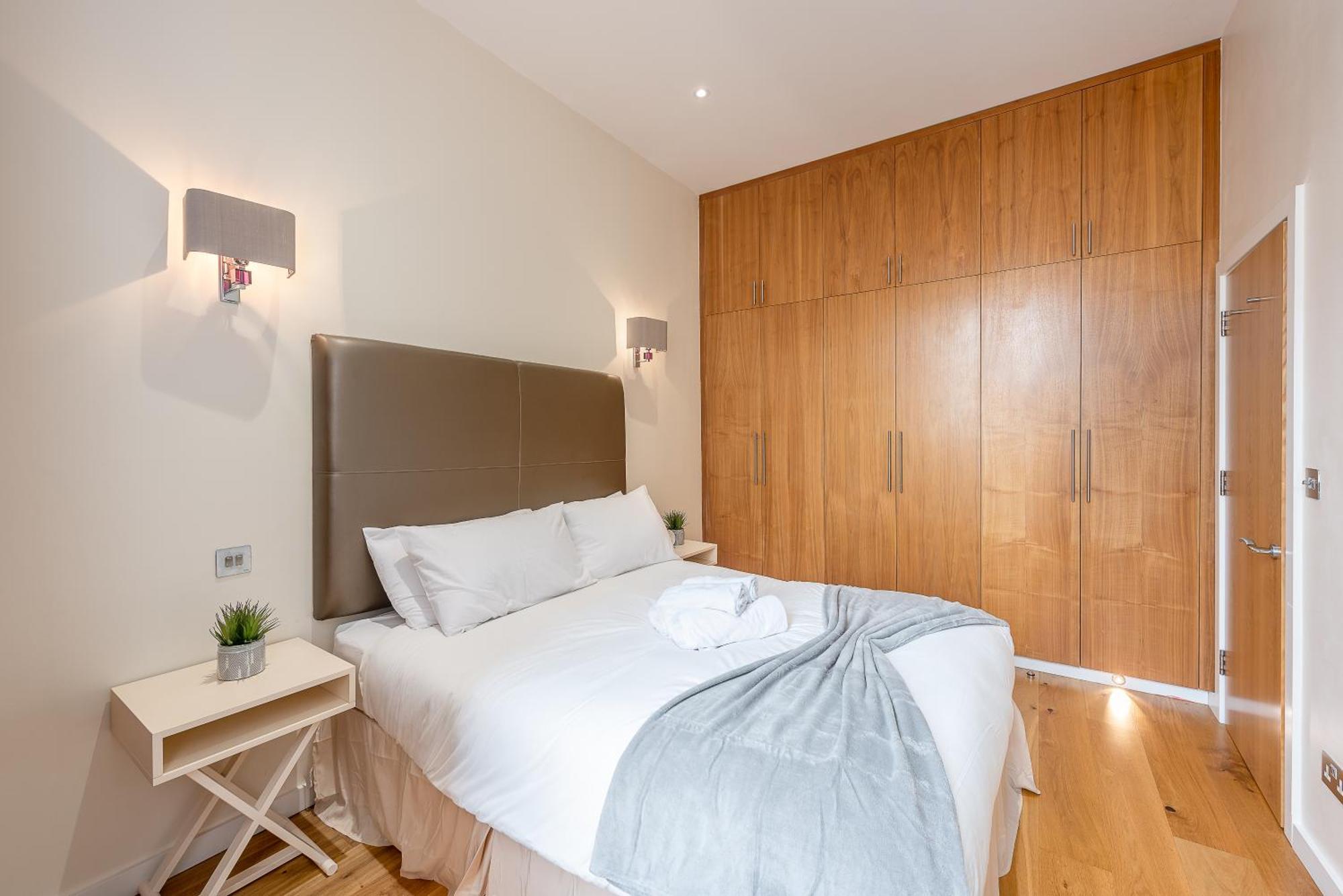Moments From Hyde Park & Notting Hill With Free Luggage Storage And Washing Machine *