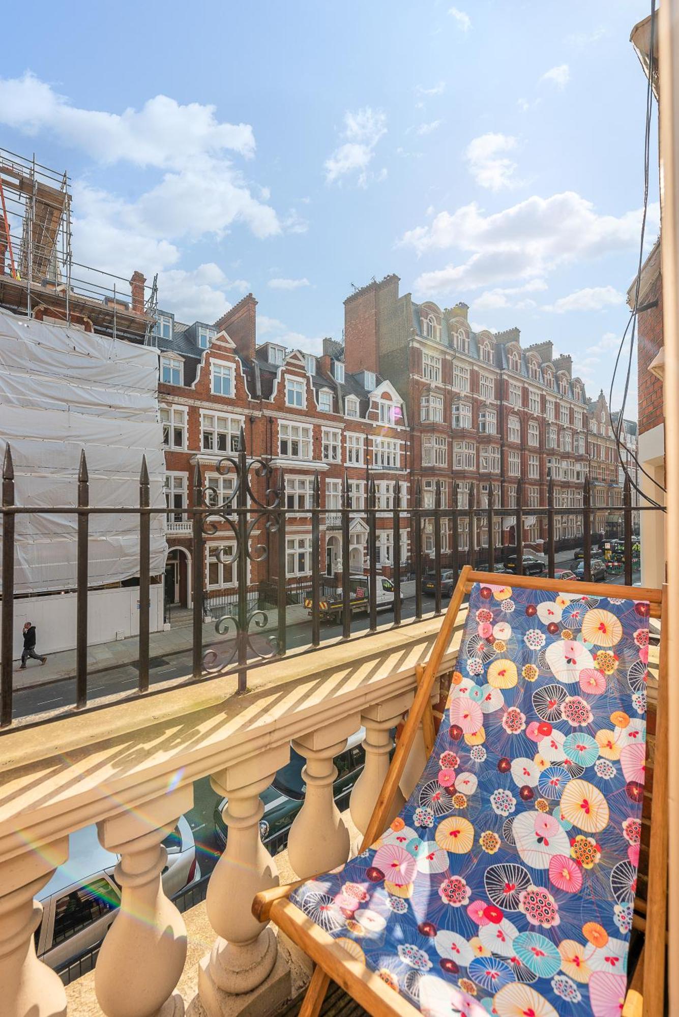 Moments From Hyde Park & Notting Hill With Free Luggage Storage And Washing Machine Appartement