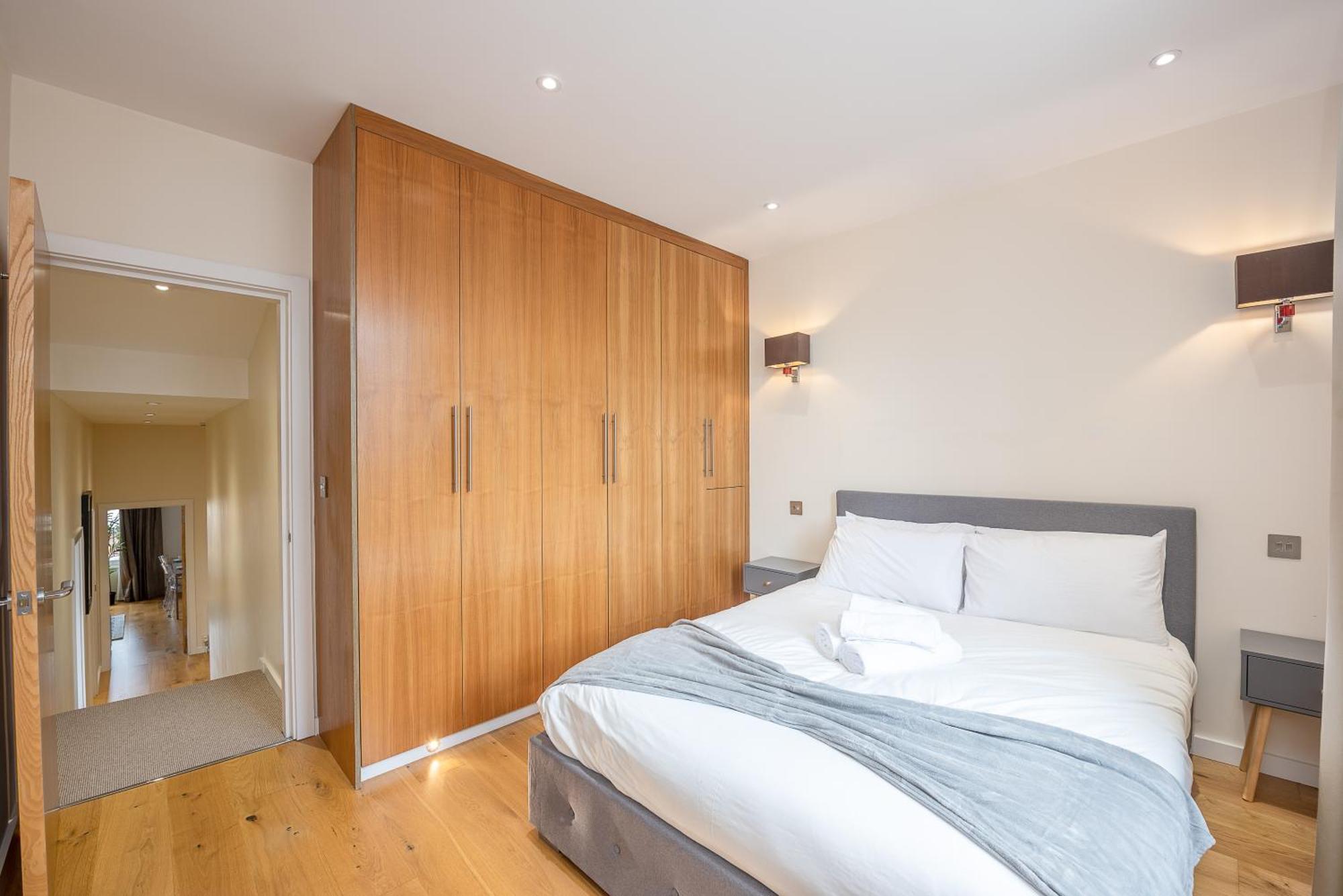 Moments From Hyde Park & Notting Hill With Free Luggage Storage And Washing Machine