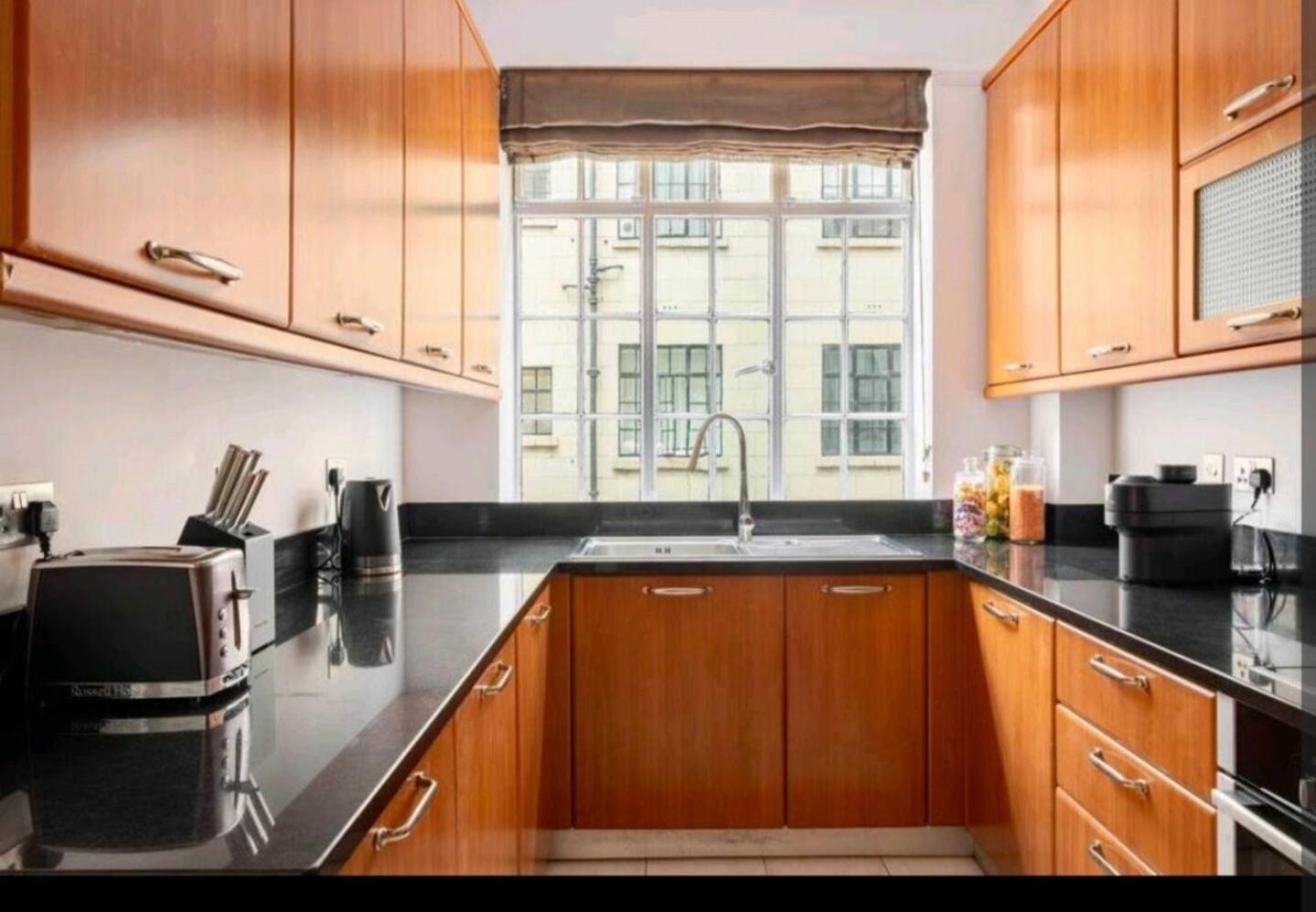 Luxury 4 Bed Knights Bridge Apartment London