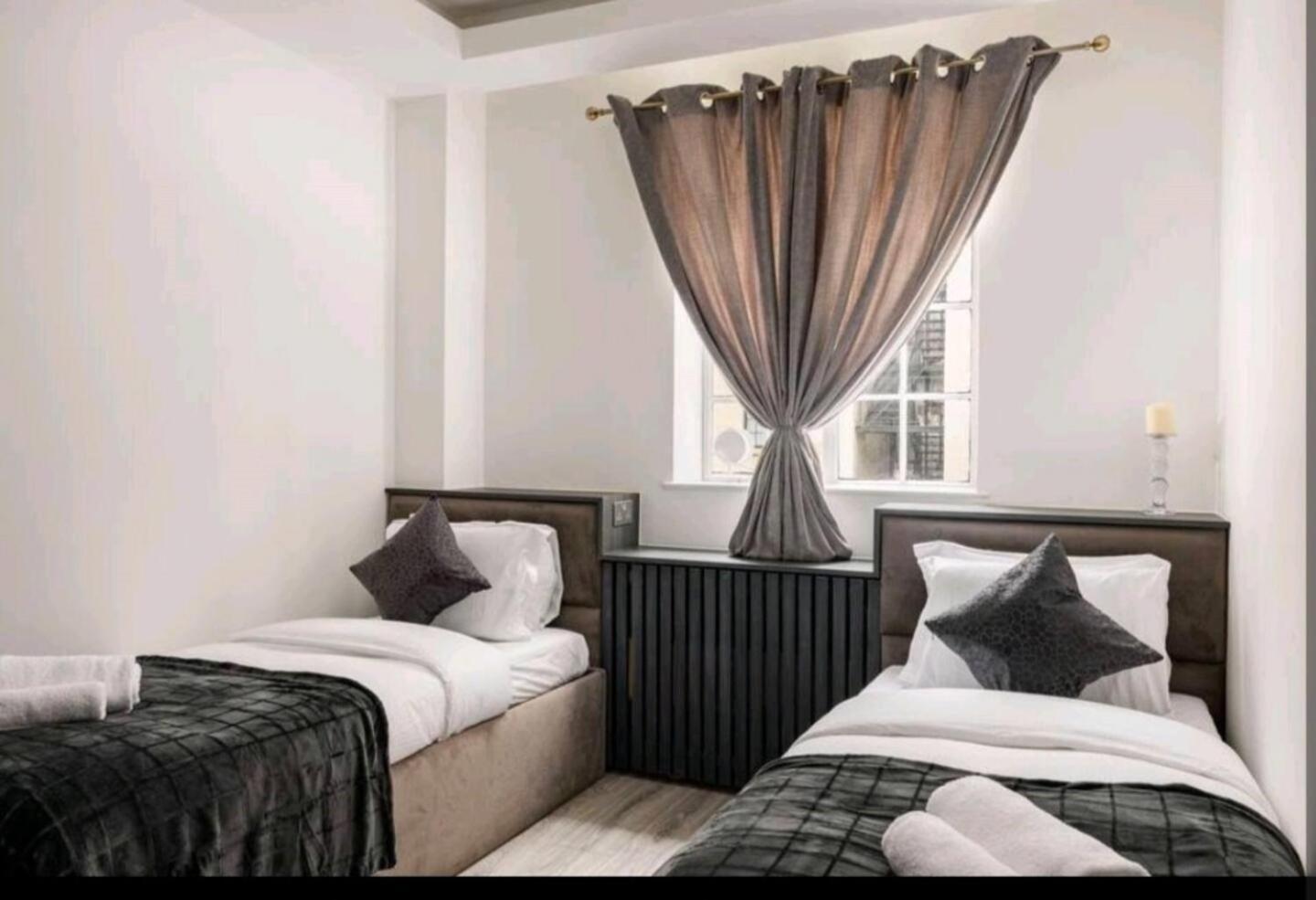 Apartment Luxury 4 Bed Knights Bridge *