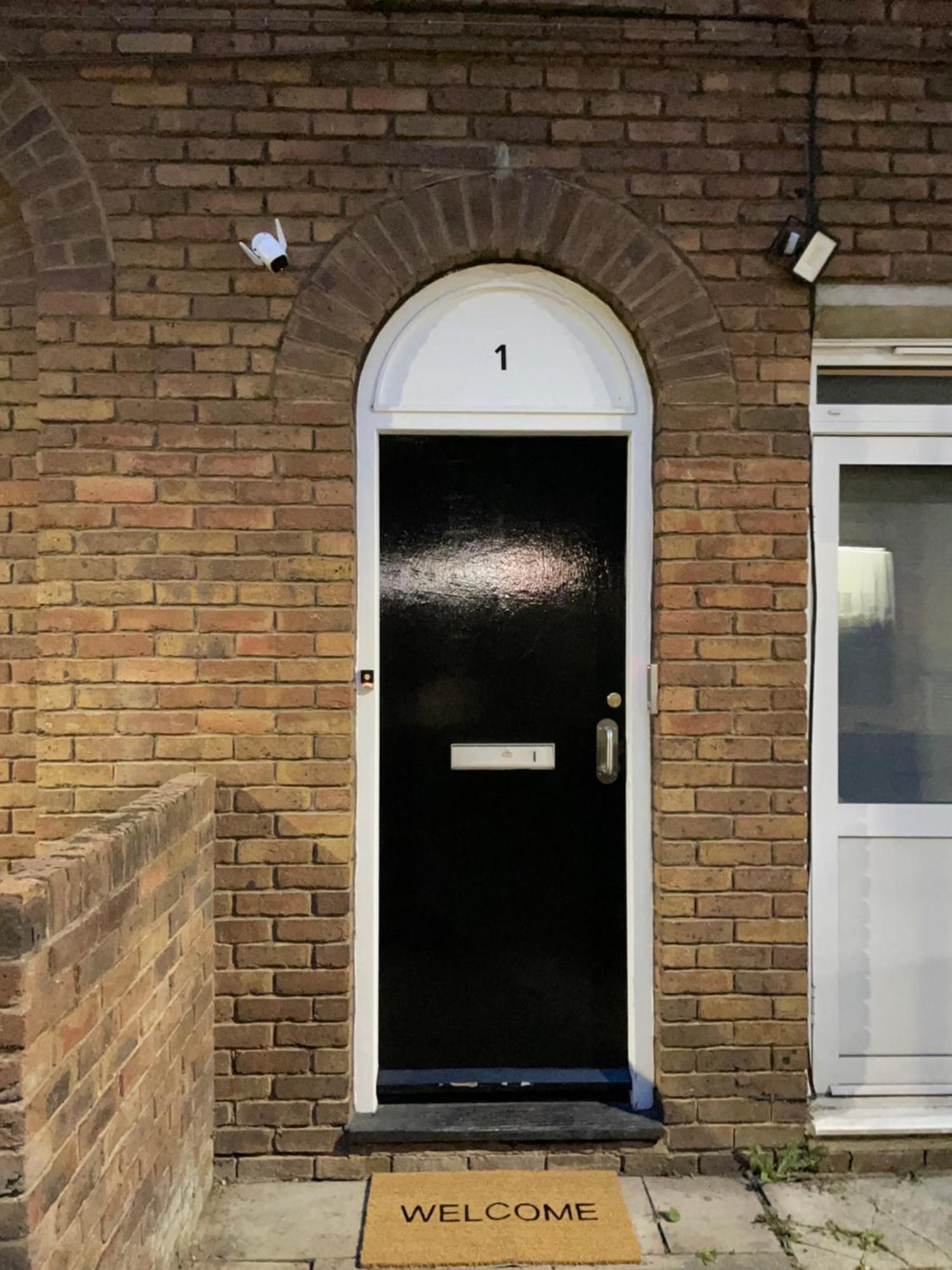 Lovely Triple And Quadruple In Euston & Square In * Londres