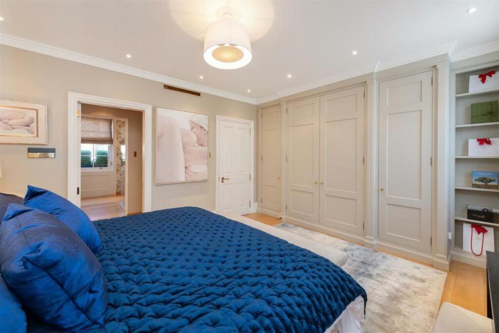 Apartment Elegantly Designed Belgravia Townhouse London