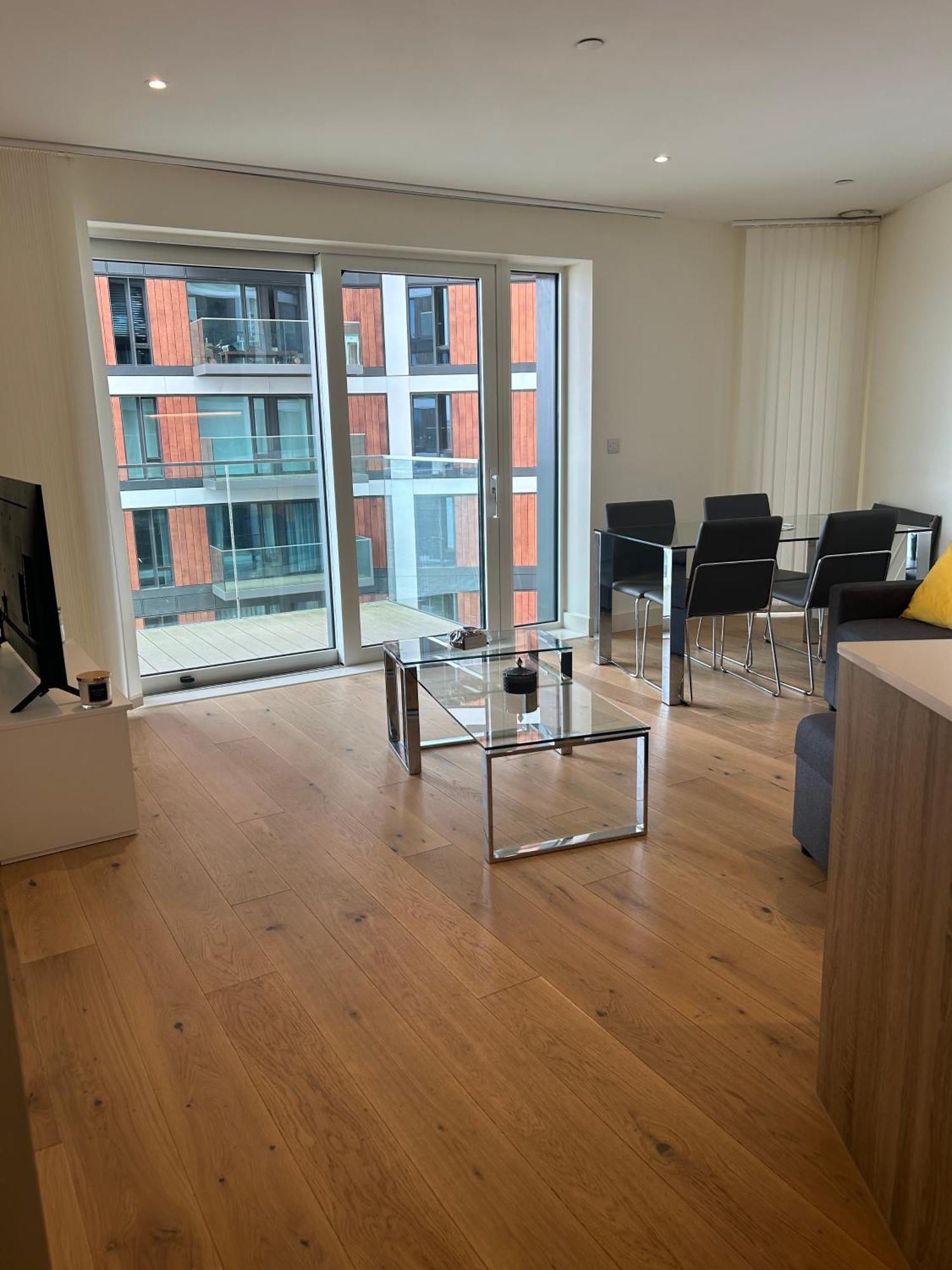 Luxury Riverside With Easy Access To London, O2, Excel Centre And Parking * Londres