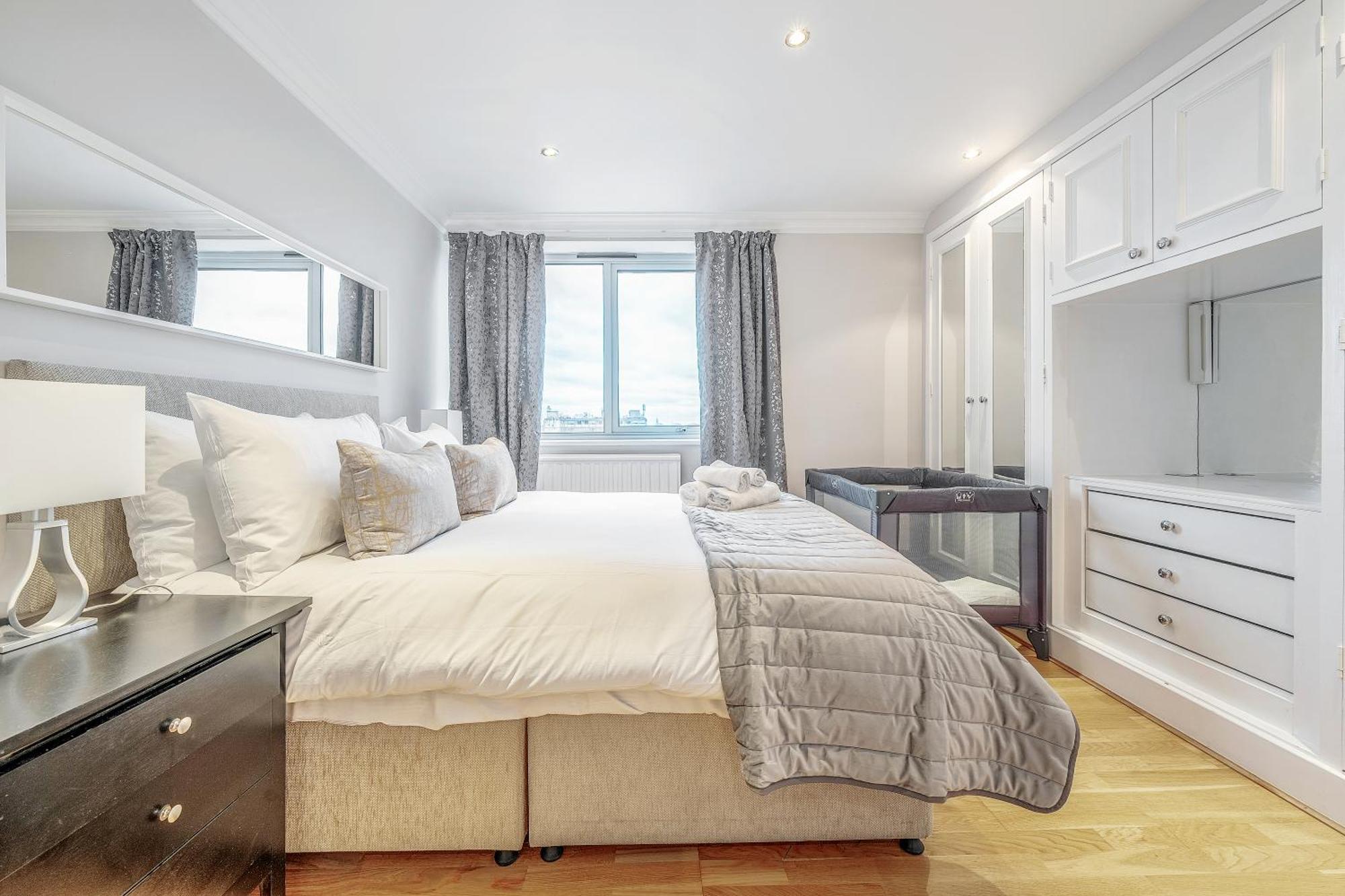 Stunning Flat On King's Road, Chelsea With Balcony Apartamento