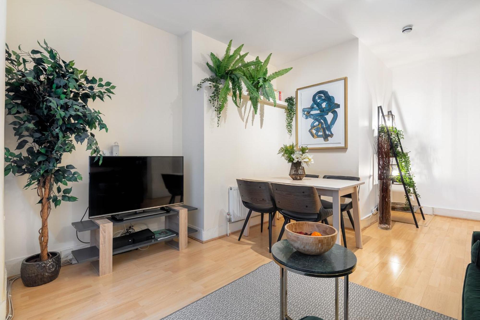 Elegant Kensington With Patio Apartamento