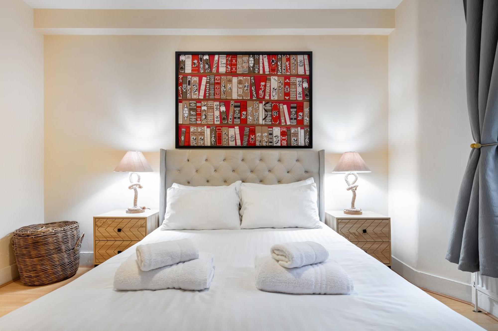 Elegant Kensington With Patio Apartamento