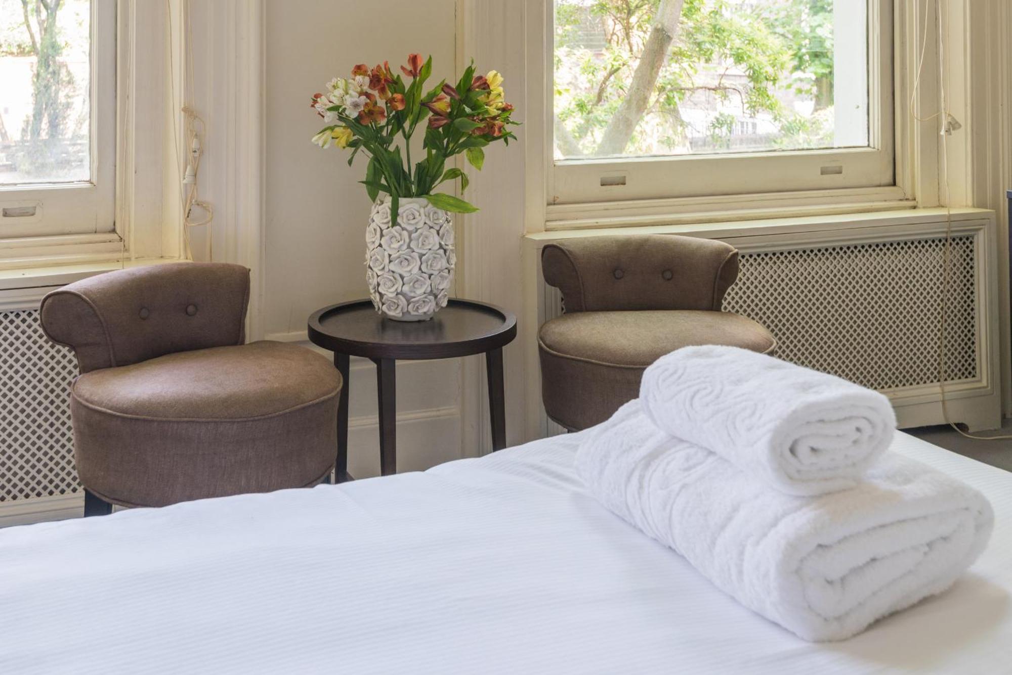 Lovely Chelsea Near The Thames By Underthedoormat Apartamento Londres