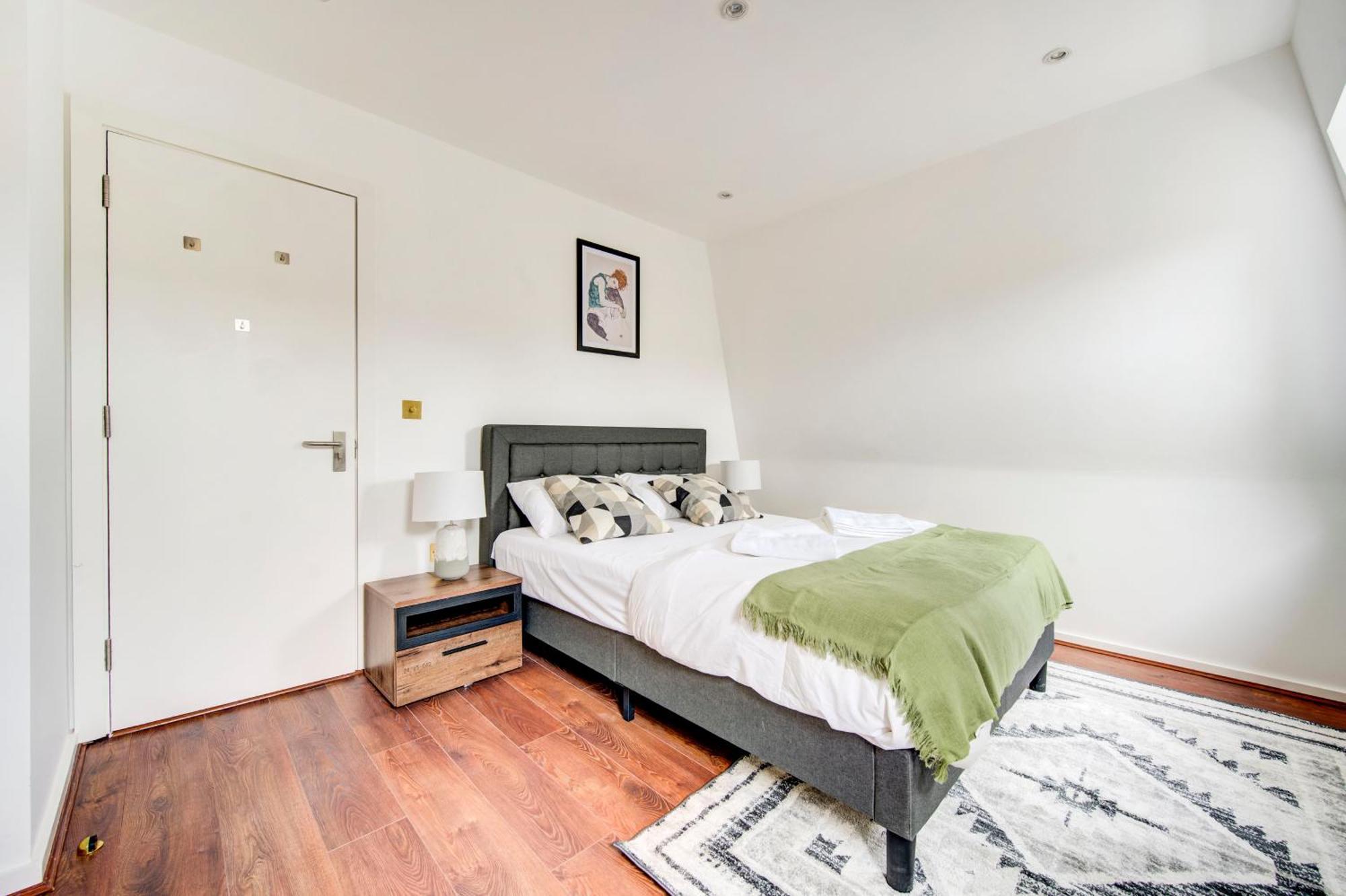 Luxury 3 Bedroom Prime Marylebone Apartment London