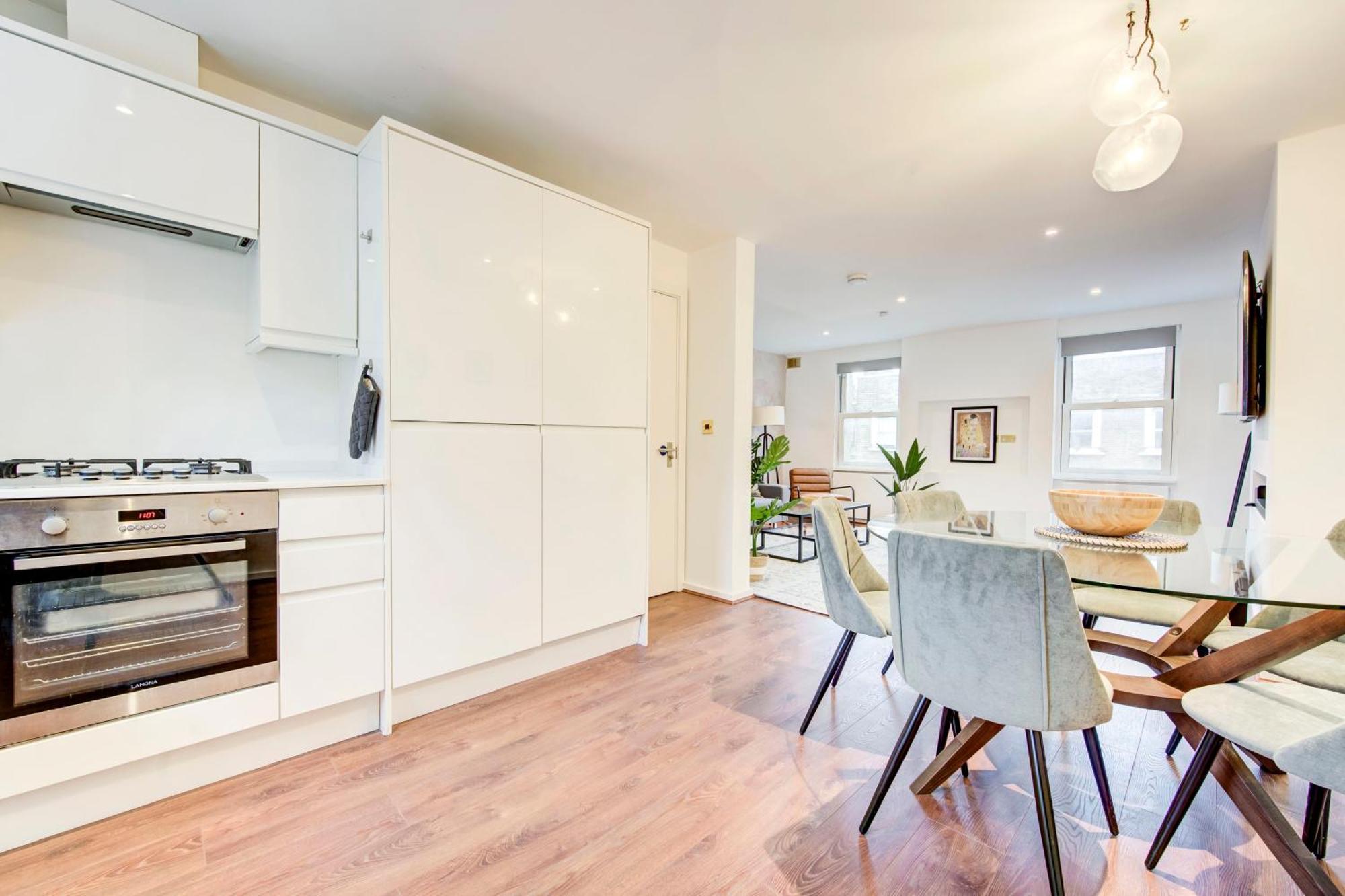Luxury 3 Bedroom Prime Marylebone Apartment *