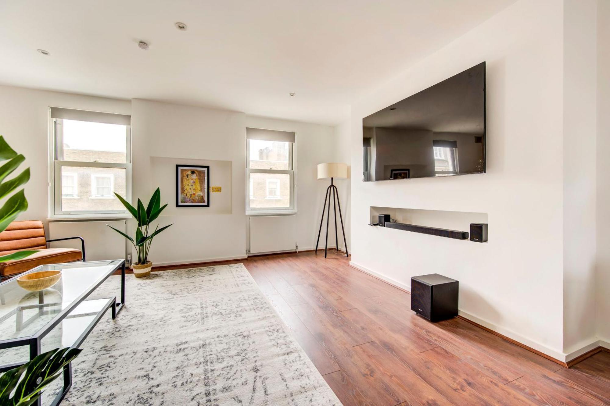 Luxury 3 Bedroom Prime Marylebone Apartment