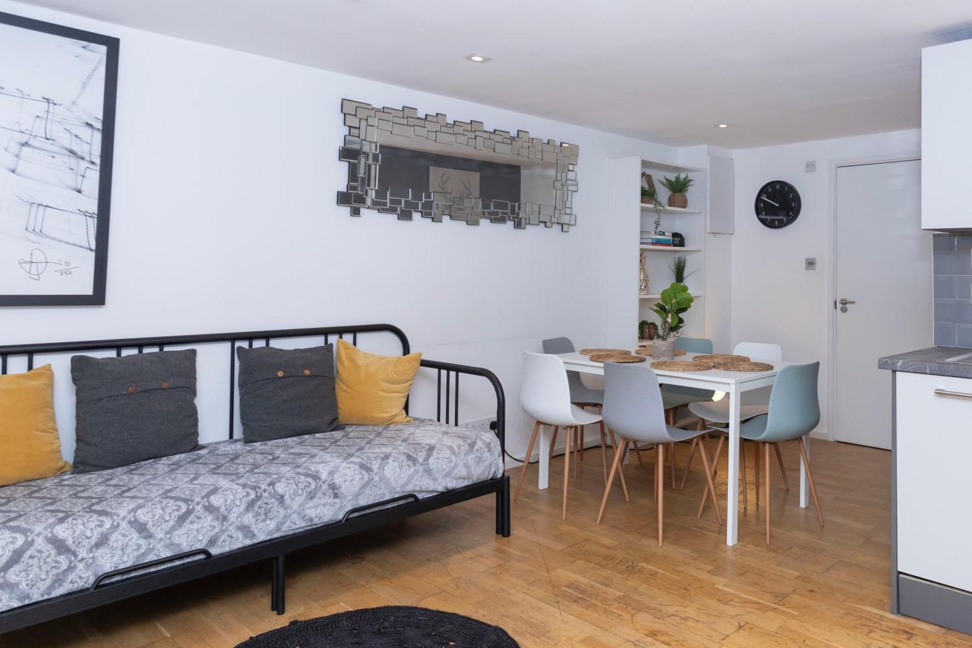 Cosy Ground Floor Apartment *