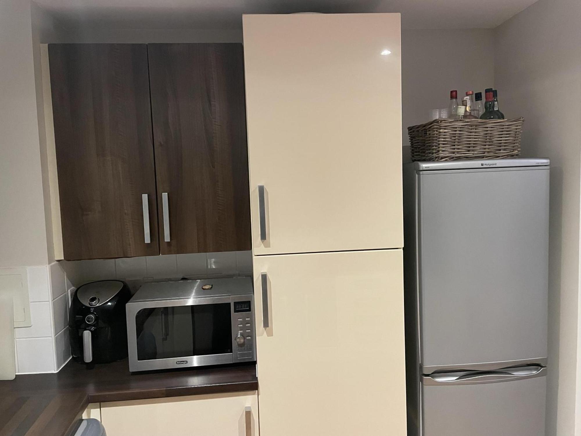 Charming 2-bed In Bow Appartement *