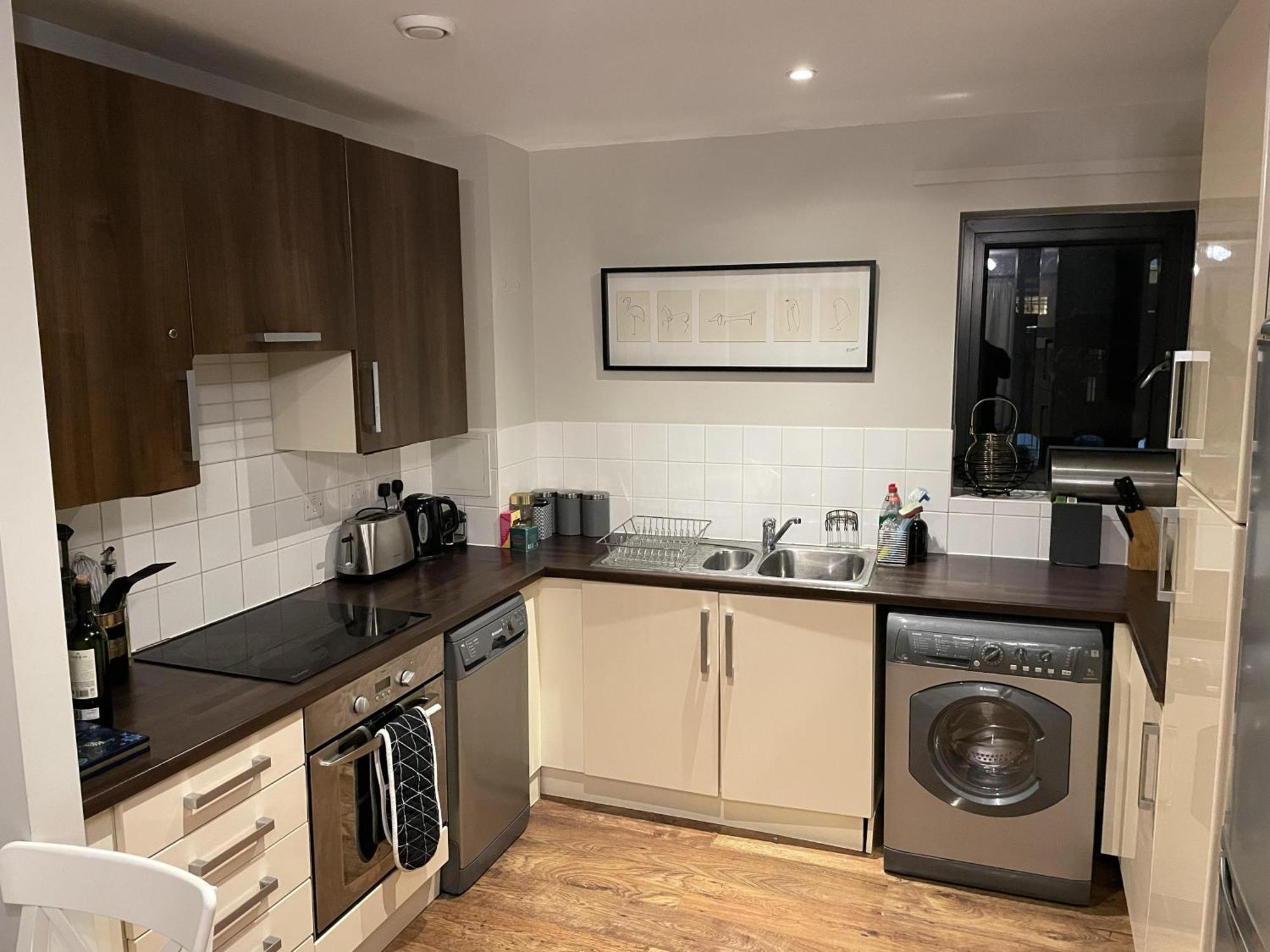 Charming 2-bed In Bow Londres