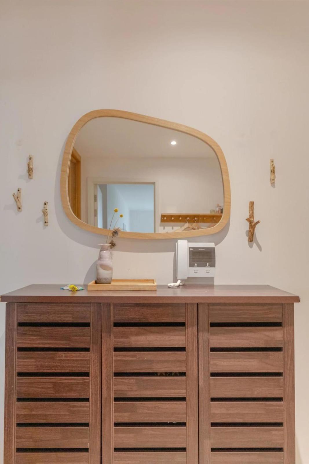 Charm & Convenience 3 Bed Near Excel Apartamento Londres