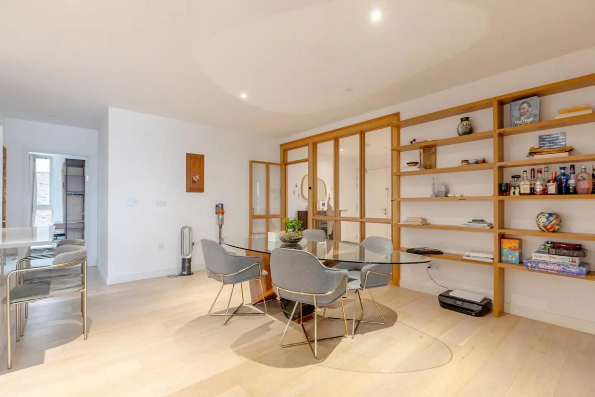 Apartamento Charm & Convenience 3 Bed Near Excel