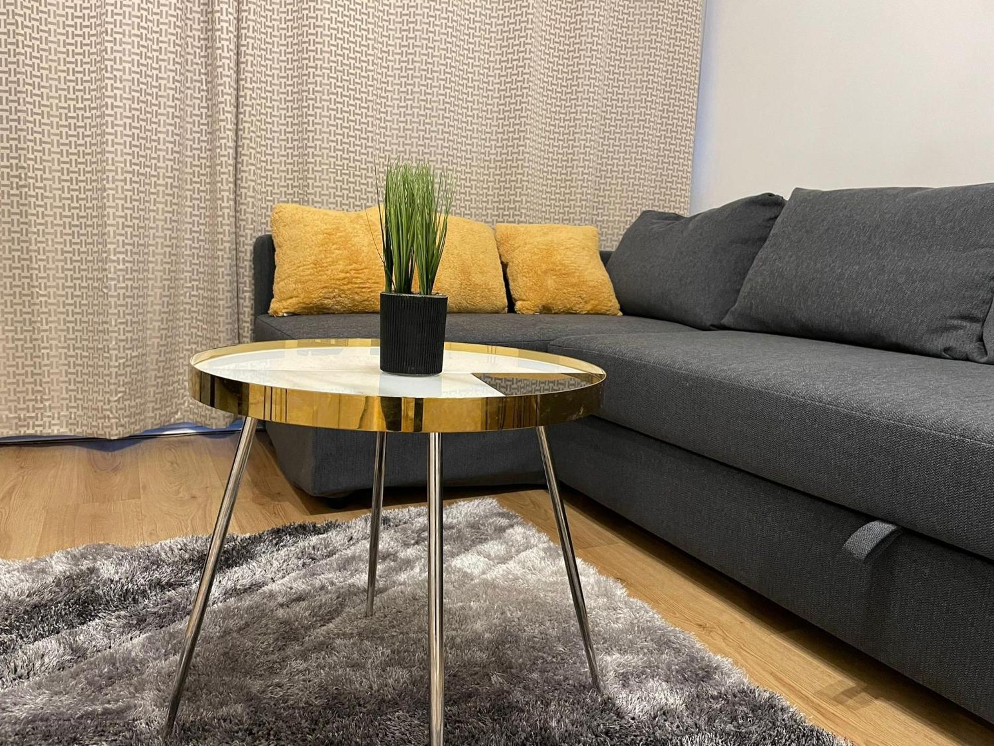 Apartment Walk To Lcy Airport Excel Dlr 1br Flat