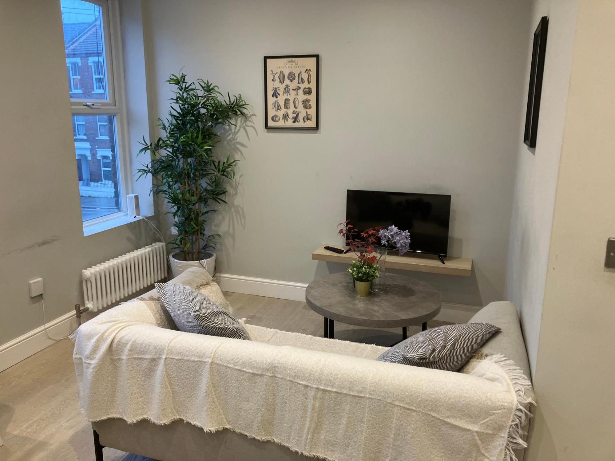 Brilliant 2 Bed - 2 The Southwell Apartment London