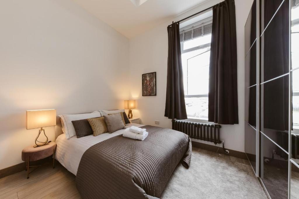 Apartment Grand Prix House London