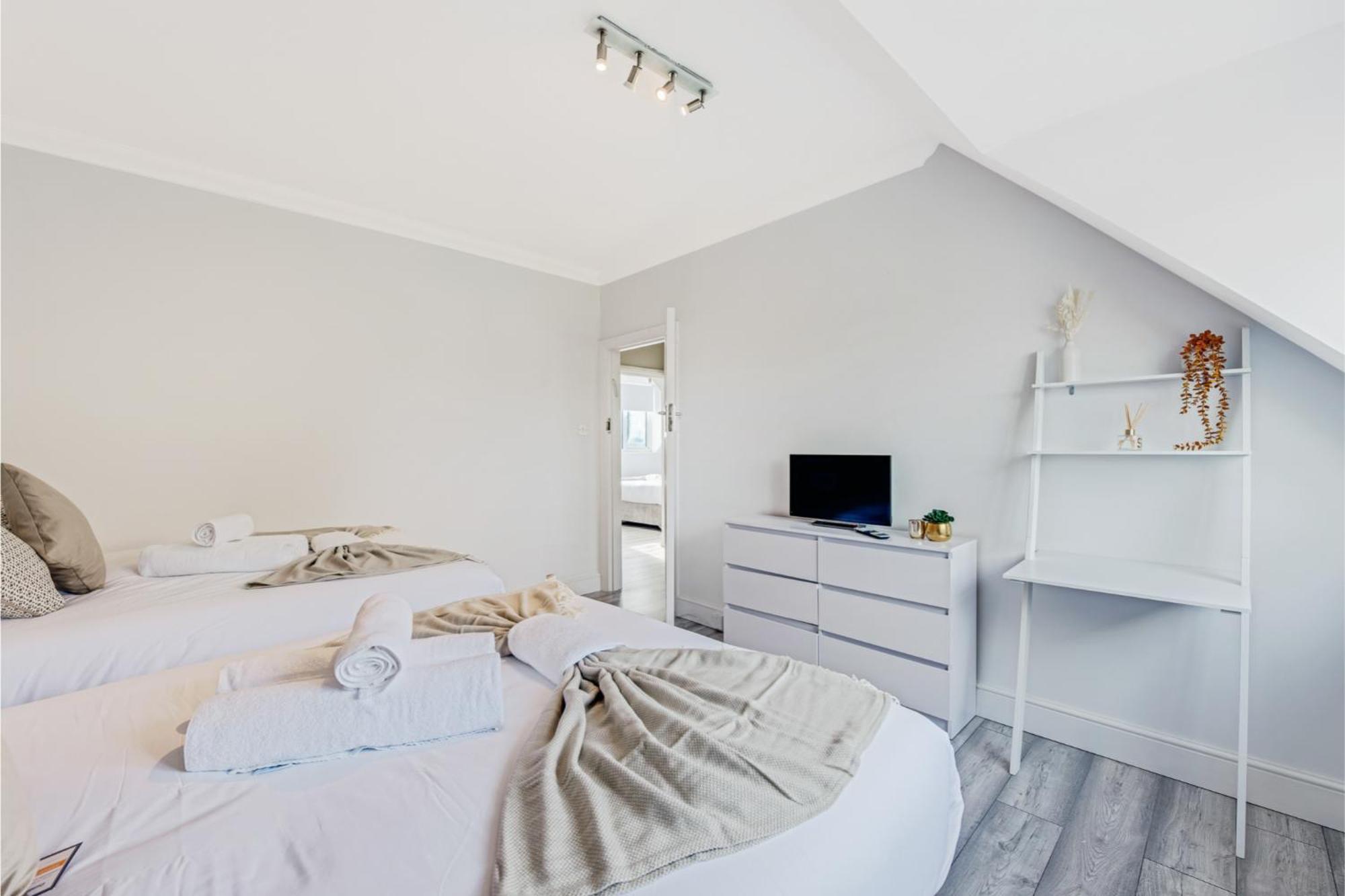 Apartamento Sweet And Lovely 2br With Free Parking Londres