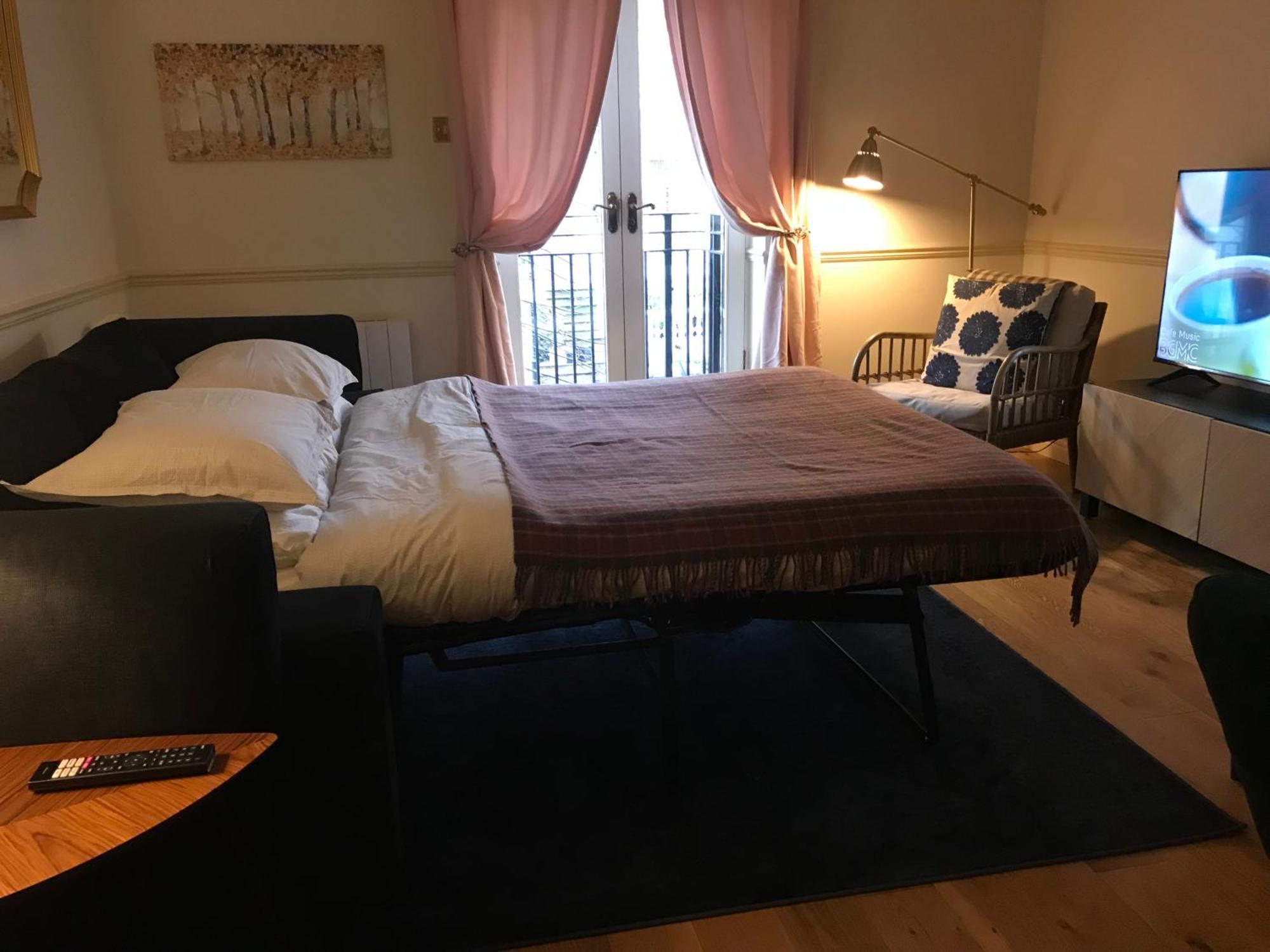 Key & Flowers - Kensington 2 Apartment London