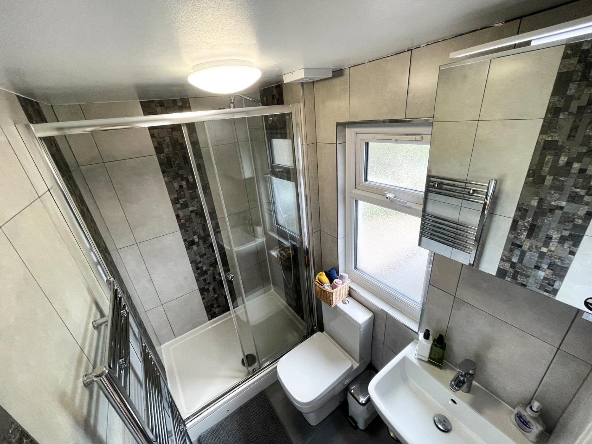 1 Bed Attic Flat With Easy Reach To Centre Apartamento *