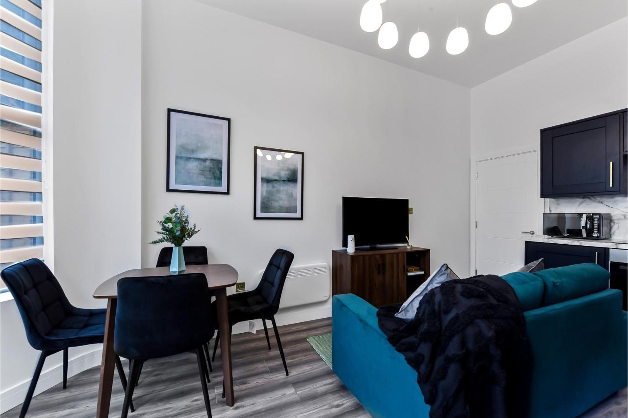 Fabulous One Bedroom Flat With Private Garden Appartement *