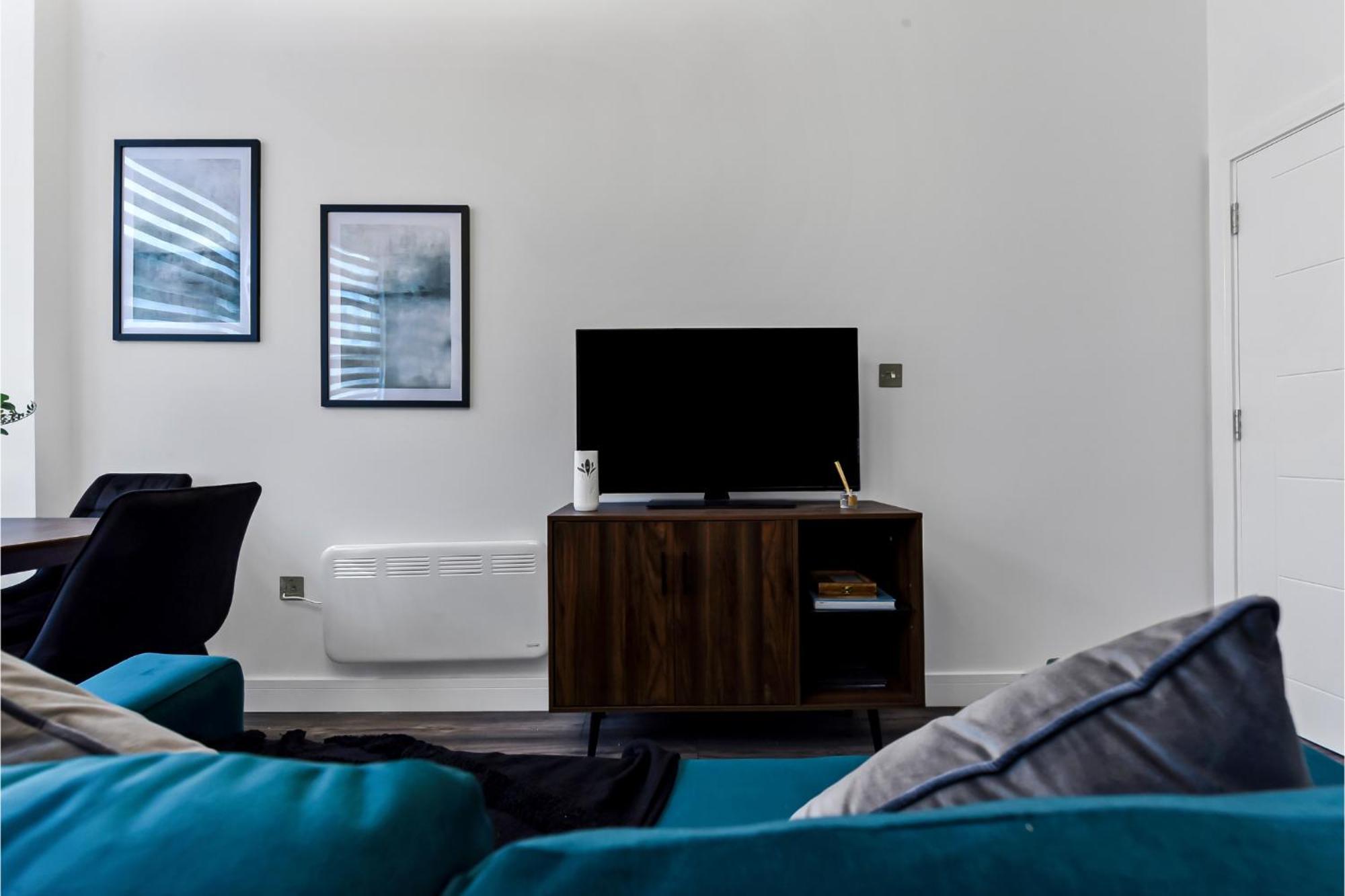 Fabulous One Bedroom Flat With Private Garden * Londres