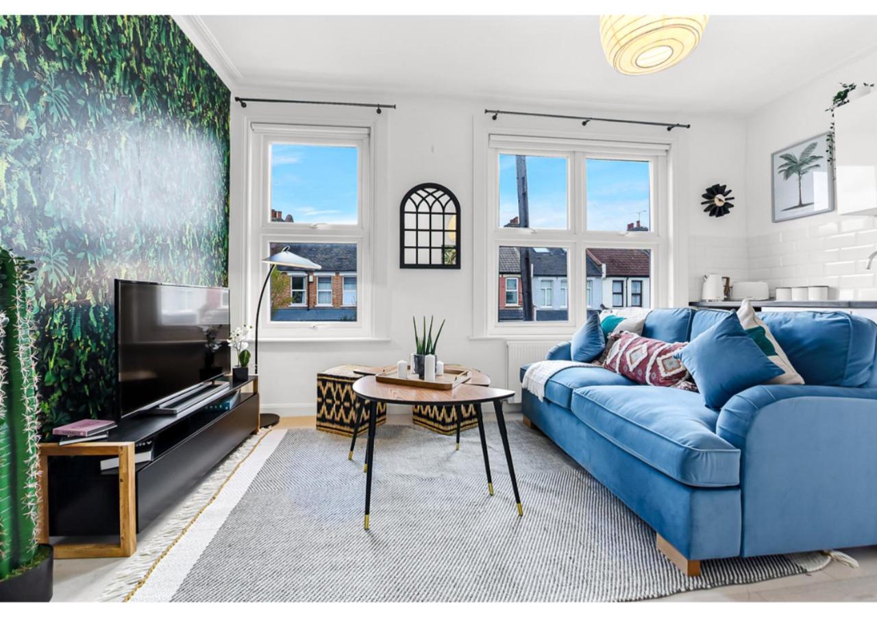 Appartement Earth Tones & Greenery: 4br Flat Sleeps 8 *