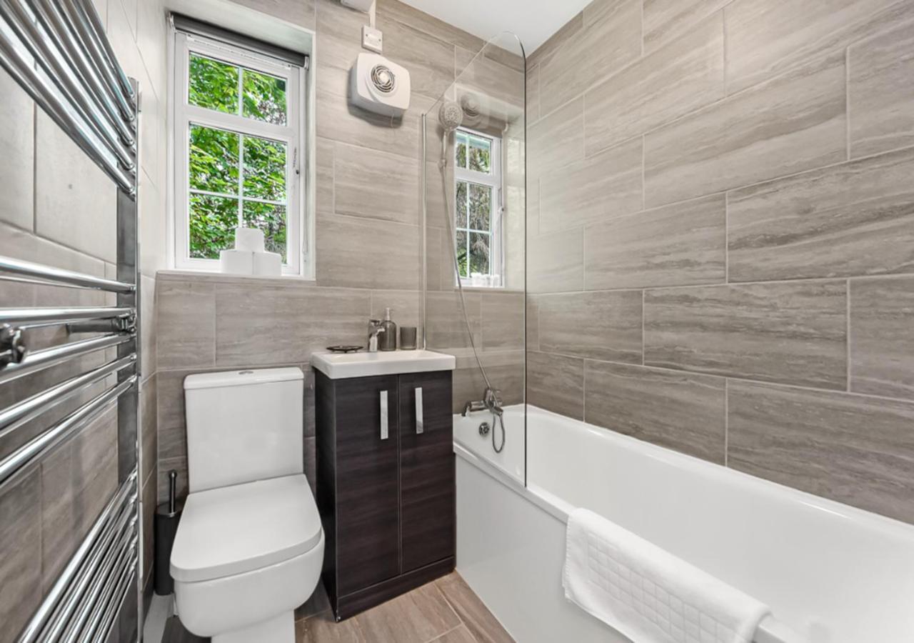 Radiant Serenity 2br Flat Sleeps 4 Warm Ambiance London