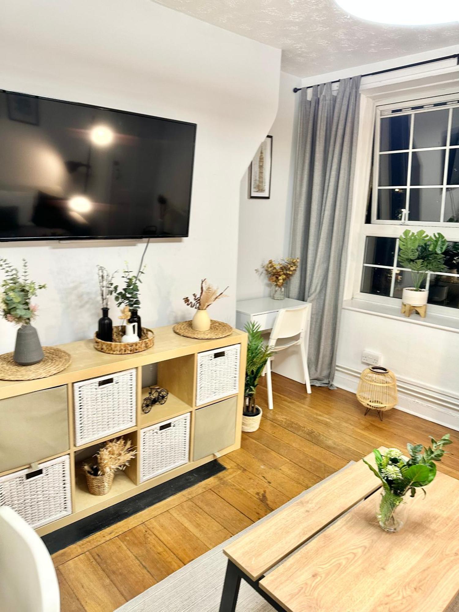 Jb Greenwich Apartment *