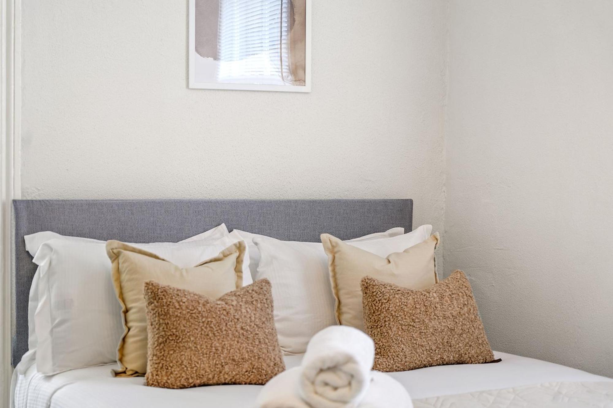 Livestay - Chiswick With Free Parking * Londen