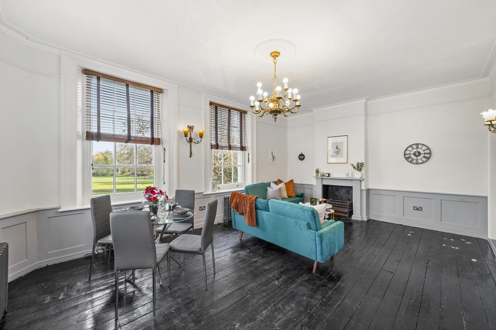 Livestay - Chiswick With Free Parking *