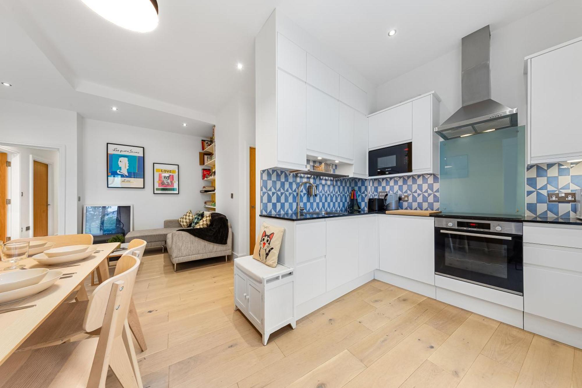 Trendy 2 Bed Flat In Greenwich With Car Parking Apartment