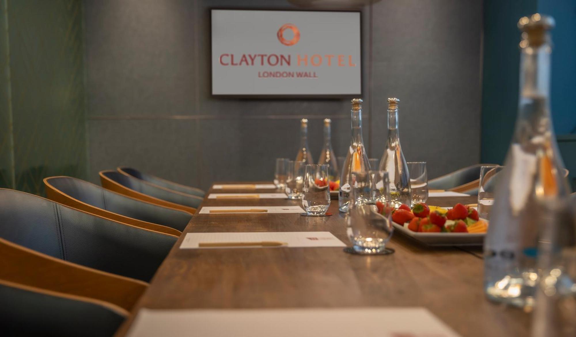 Clayton Wall 4*